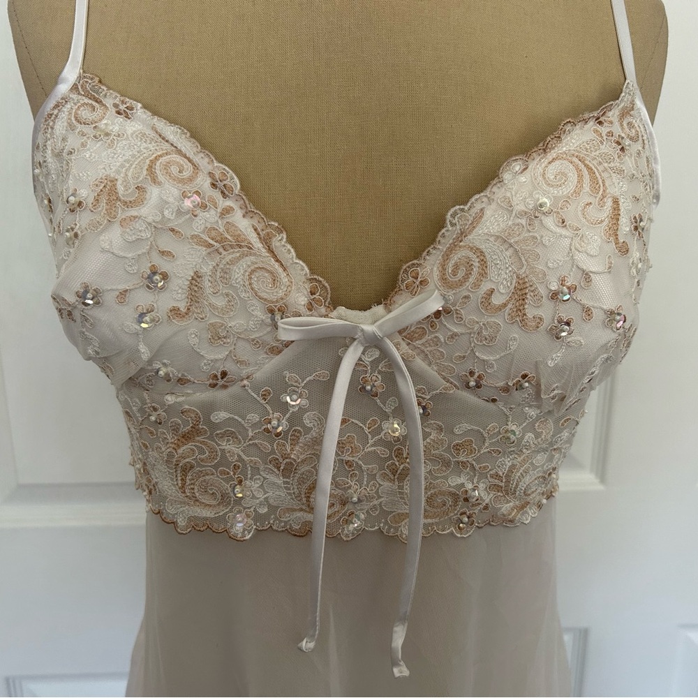 Seductive Wear Slip & Robe - Picture 3 of 16